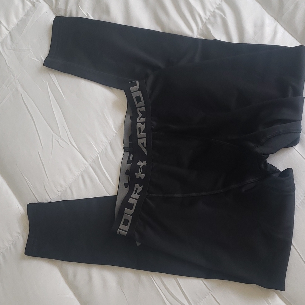 Under armour cold gear youth medium